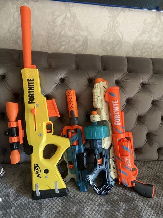 De vanzare diverse arme pentru copii!