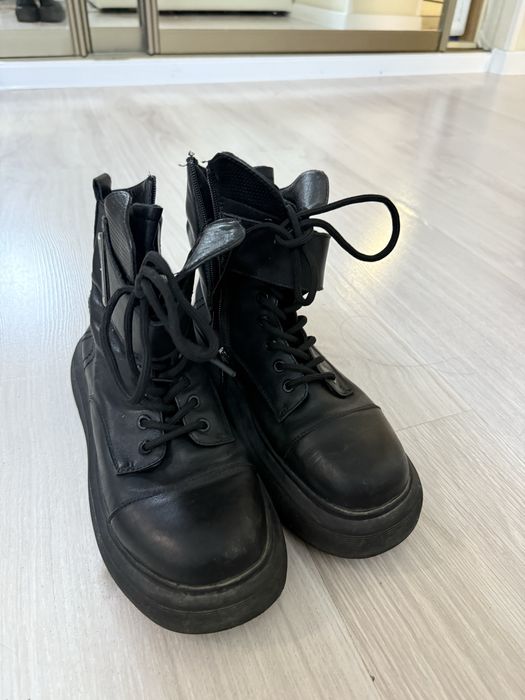 Продам кожанные осенние ботинки