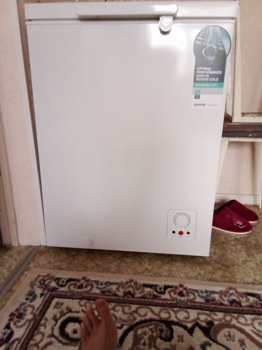 Продам морозильник новый 5лет горантй