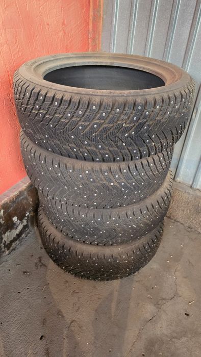 Зимние шипованные шины 205/50/R17