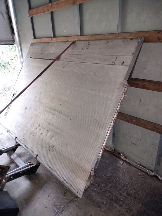 Lift hidraulic pentru Iveco Fiat Ford