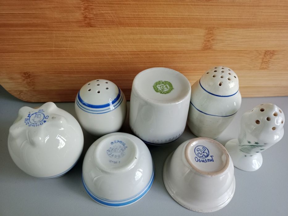 Продам старинные чернильницы,ручки перьевые