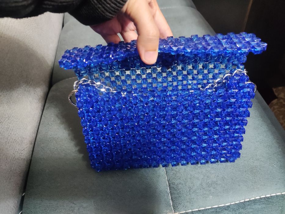 Хар хил турдаги Бисерли сумкалар ва кошелеклар сотамиз ва заказ оламиз