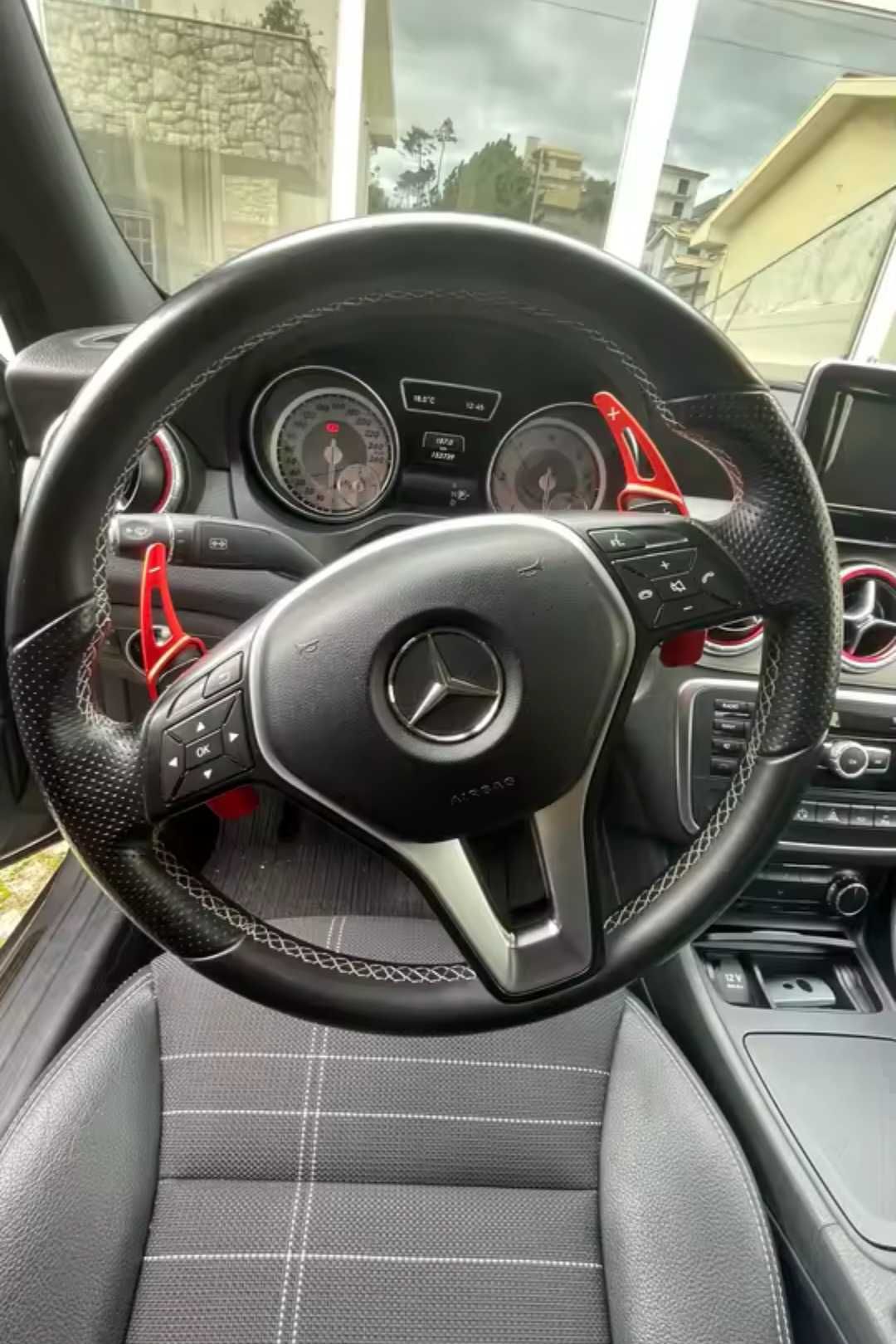 Пера за волана за Мерцедес Mercedes W176 W205 W246 C117 W218 падове