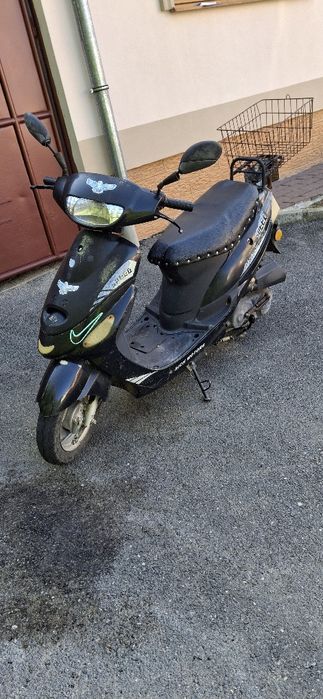 Vând scuter utilizat.