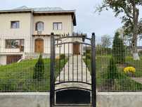 Casa de vanzare, Broscauti, stradal, pozitie superba, 96000 euro