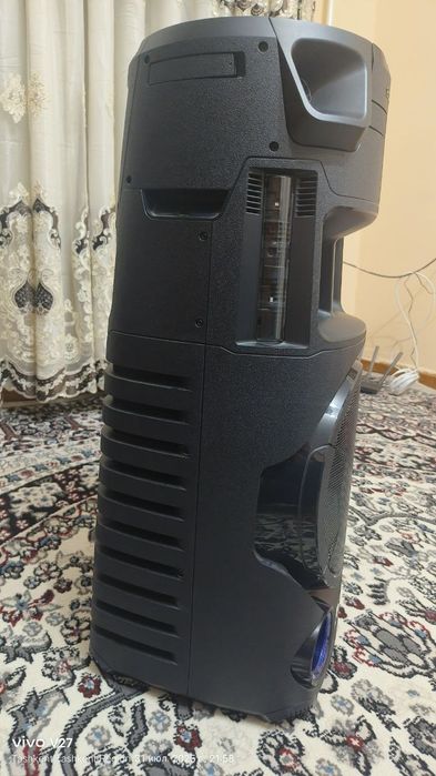 Отлично колонка блутс всё есть