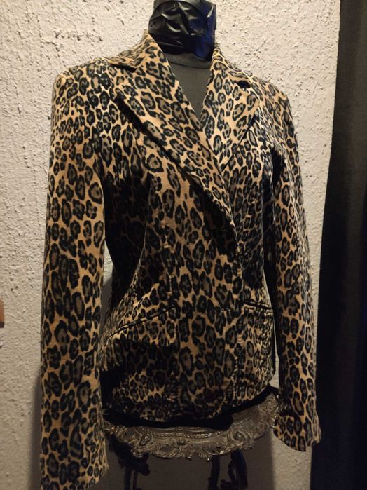 Bianca sacou/ jachetă animal print