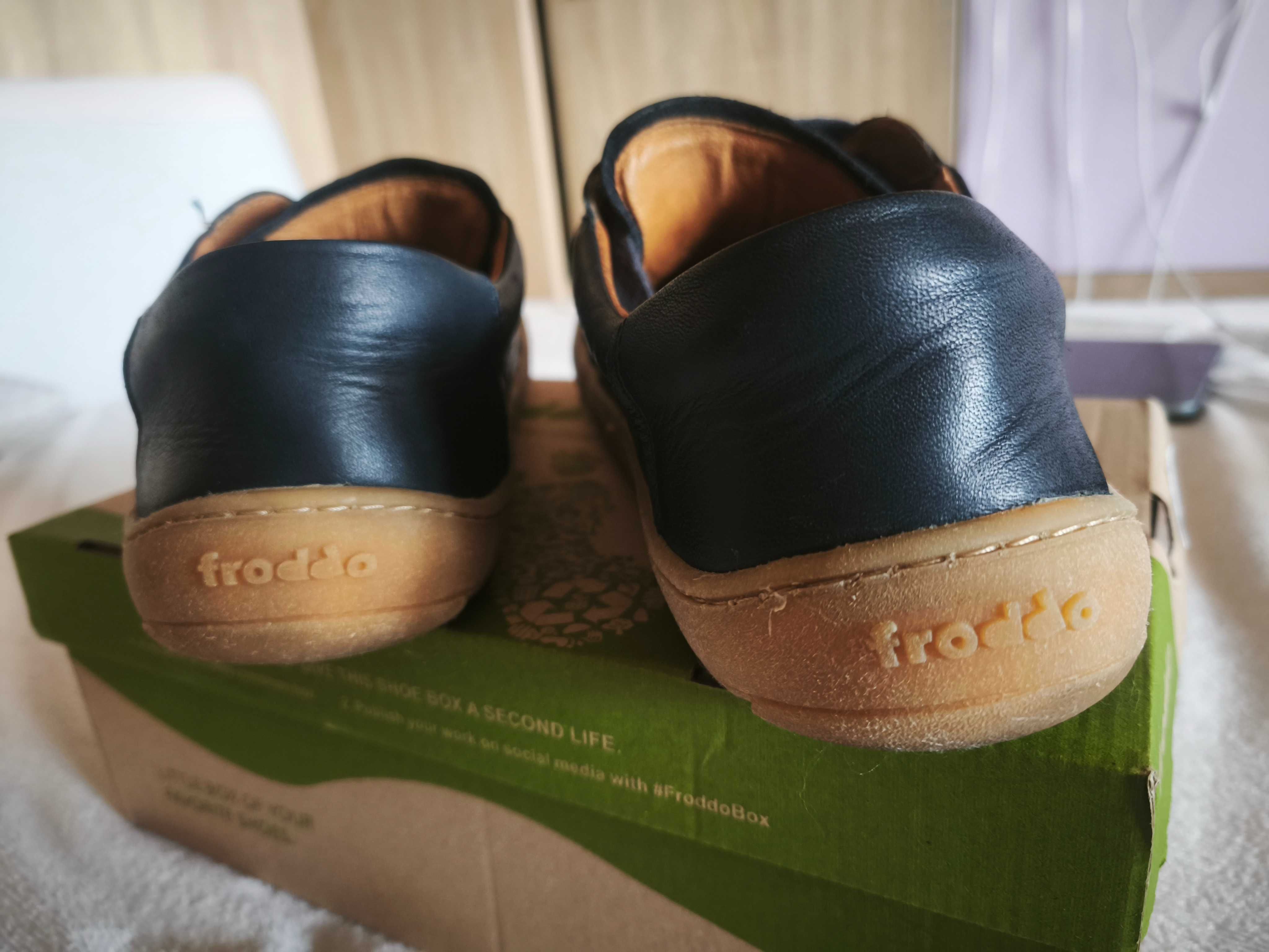 Barefoot: Кецове за босо ходене Froddo