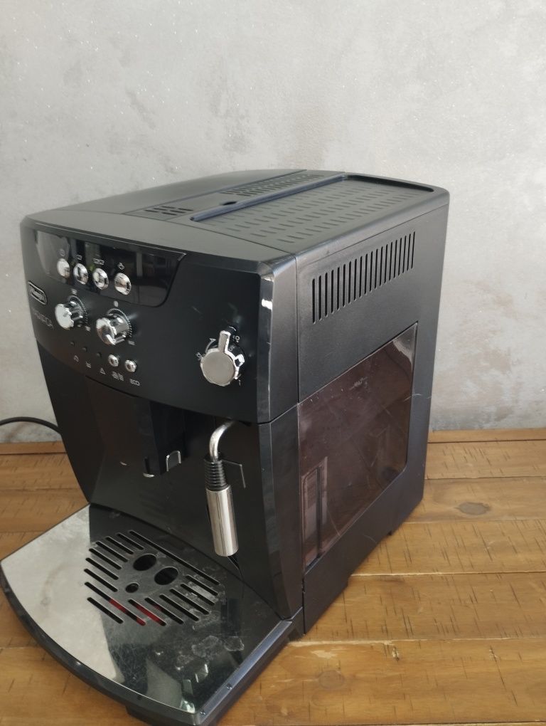 Aparat de cafea DeLonghi Magnifica ECO Black