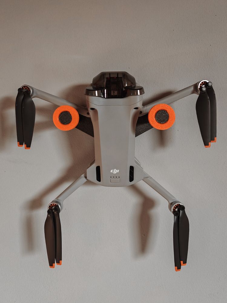 DJI Air, DJI Mavic, DJI Mini. Стенен държач за дрон DJI