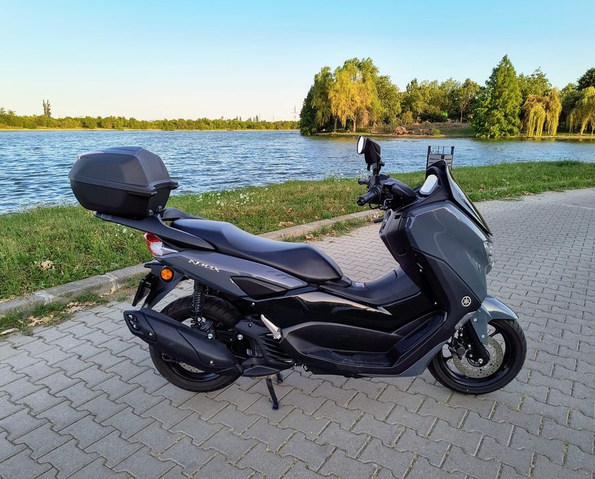 Vând Yamaha NMax 125cmc 2500km
