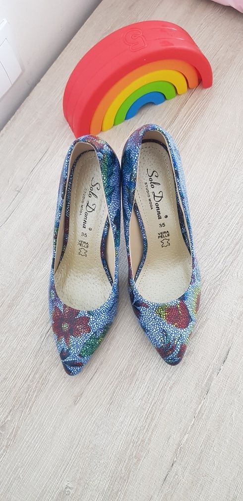 Pantofi Stiletto, nr. 35, Solo Donna, model floral