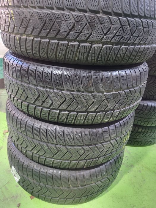 4 бр зимни 235/65/17 Pirelli
