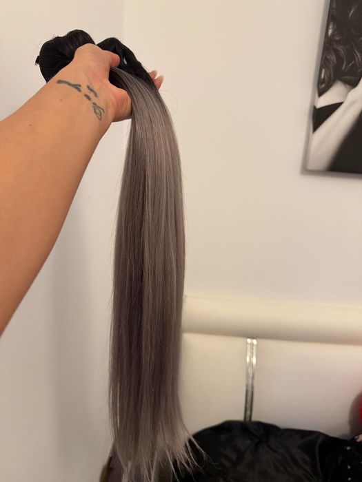 Vând extensii clip blond grey