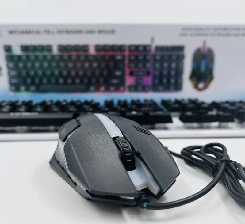 Игровая клавиатура с подсветкой RGB + мышка