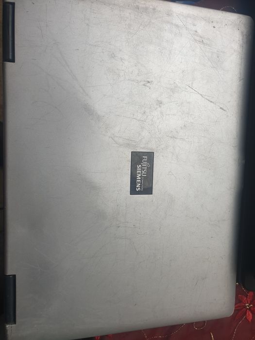 Лот от лаптопи за ремонт или части.