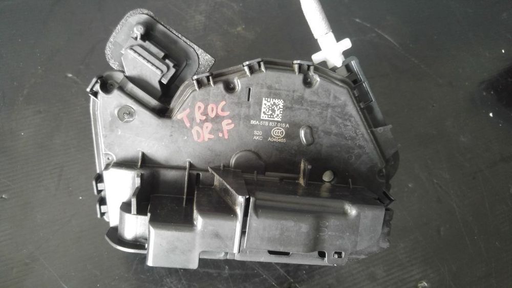 broasca dreapta fata vw t-roc dupa 2017 a6e-5tb837016a