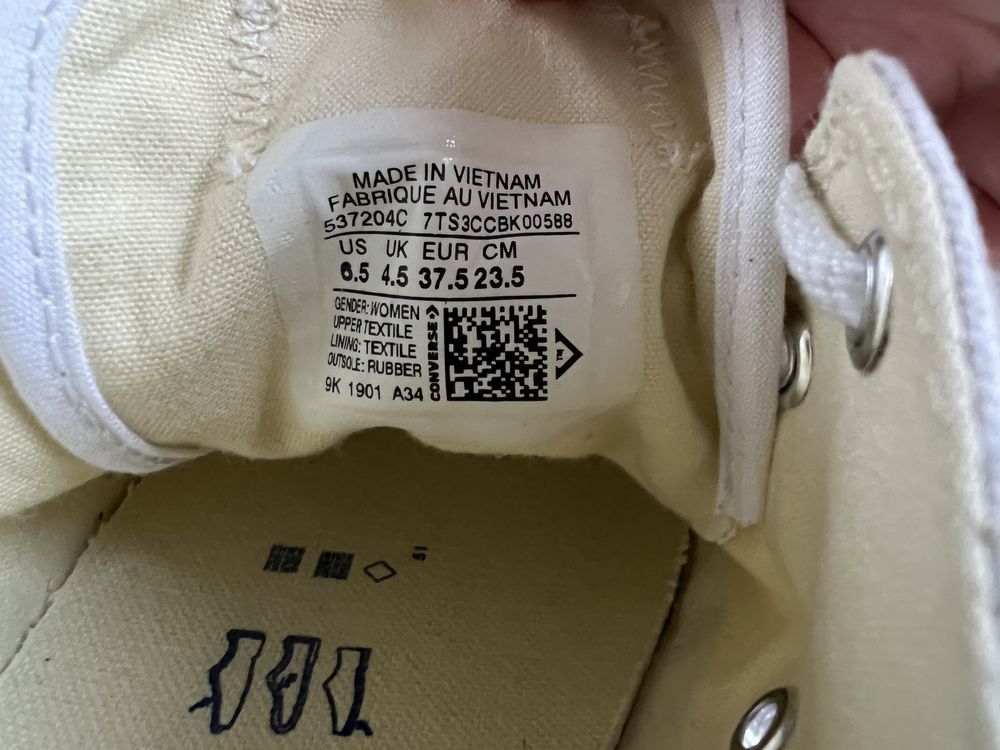 Нови бели кецове Converse / Конвърс, 37,5