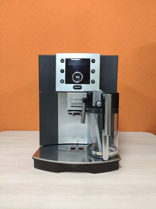 Кофемашина Delomghi Perfecta Cappuccino  ESAM 5500