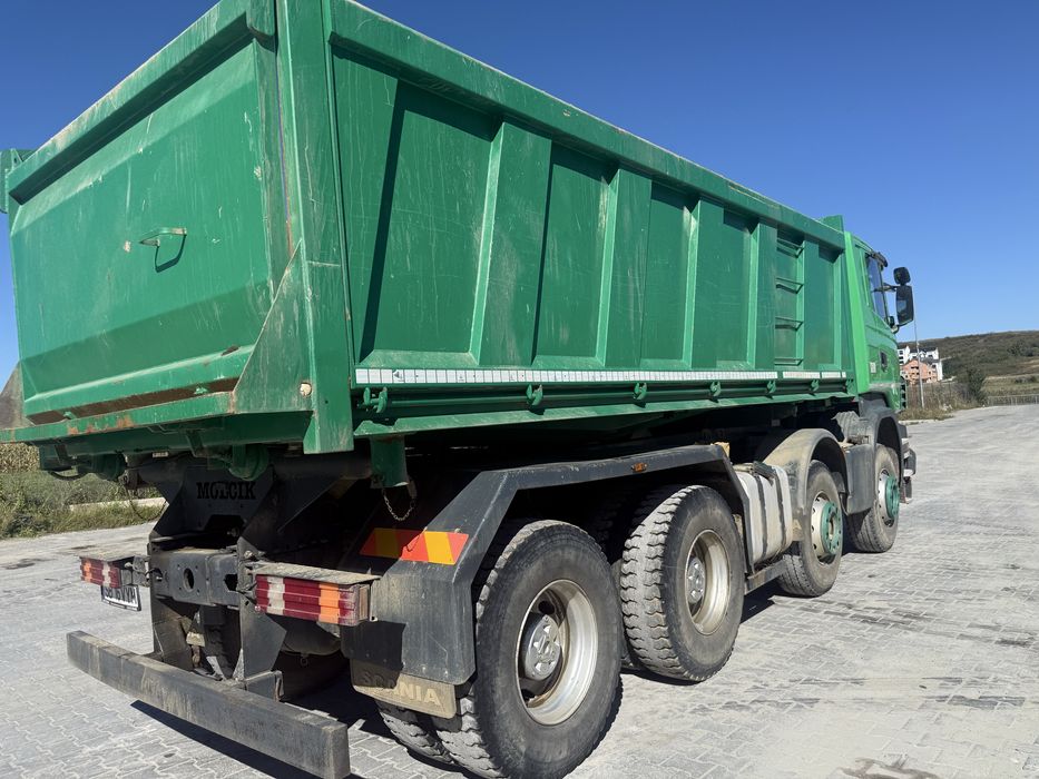 Bascula scania 8x4