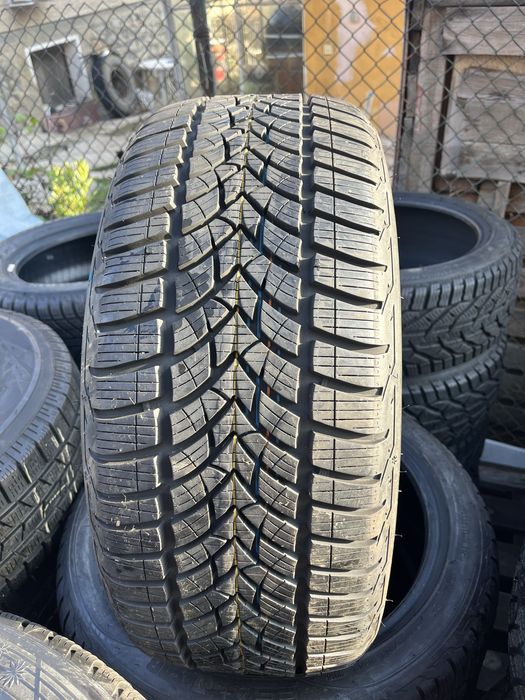 4бр Зимни гуми 225/45/17 Esa Tecar   НОВИ