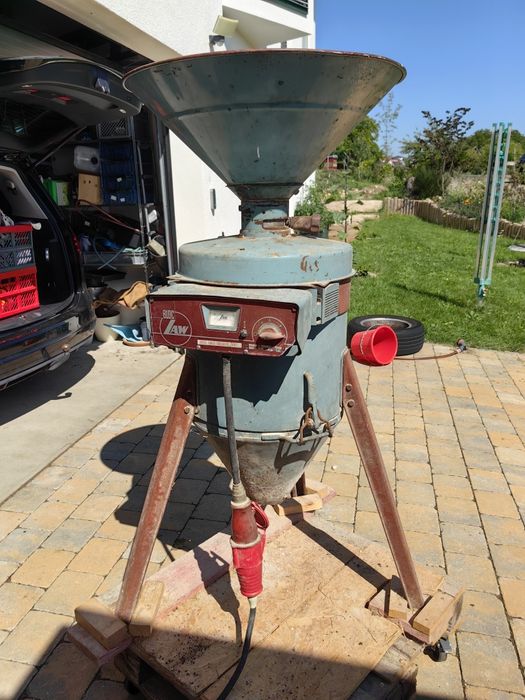 Moara trifazic Germania