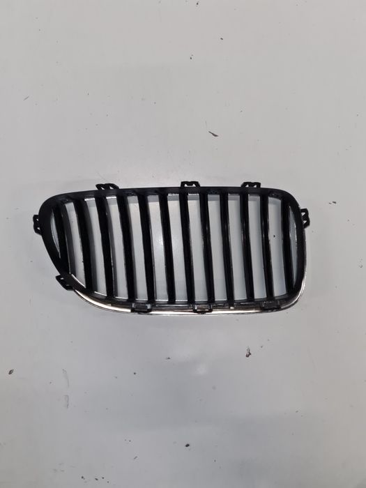 Grila bară fata stanga șofer BMW seria 5 F10 F11 / cod-51137200727 OEM