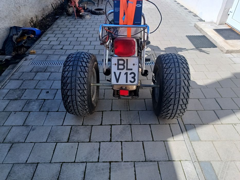 Triciclu Kawasaki
