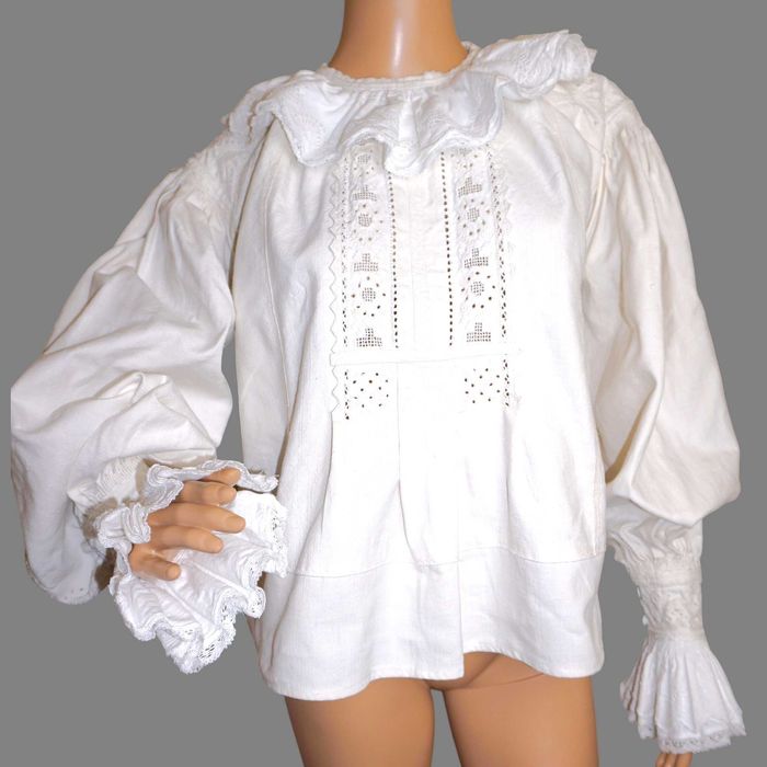 Camasa populara , ie veche sau spacel din Bihor, masura M-L