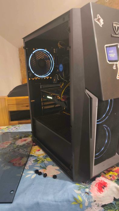 Настолен Компютър