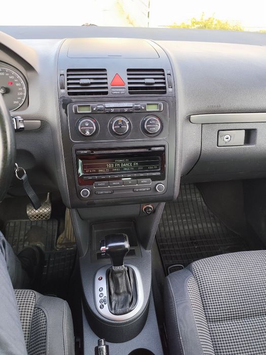 Vand Volkswagen Touran 2.0 TDI DSG 140 cp, motor BKD 2005