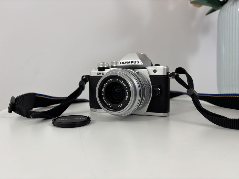 Aparat foto mirrorless Olympus OM-D E-M10 II