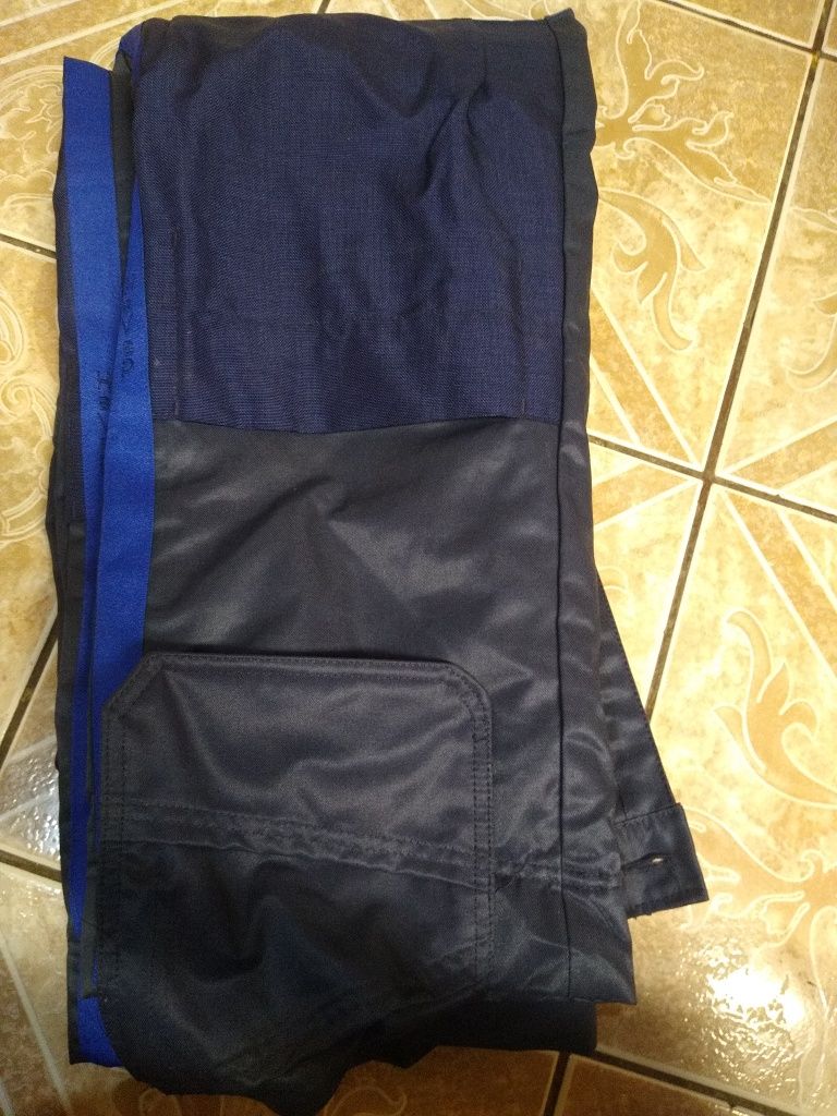 Salopeta Pantaloni de lucru vătuiți, impermeabili marimea 58