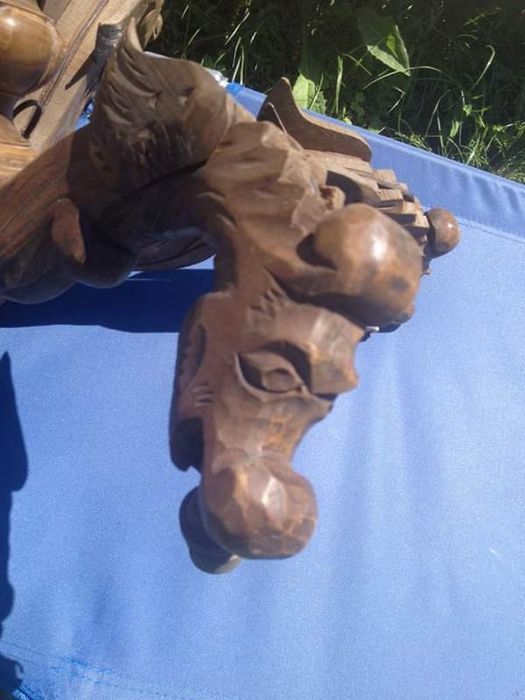 candelabru sculptat manual foarte veche din lemn masiv!