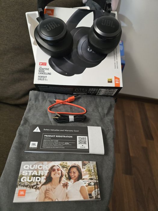 Vând Căști JBL LIVE 770 NC