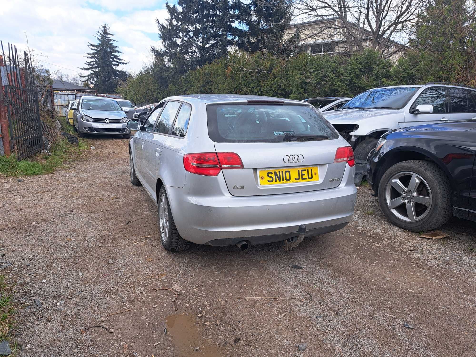 Продавам Audi a3 8p facelift 2011 1.6tdi 105hp, 5скорости на части.