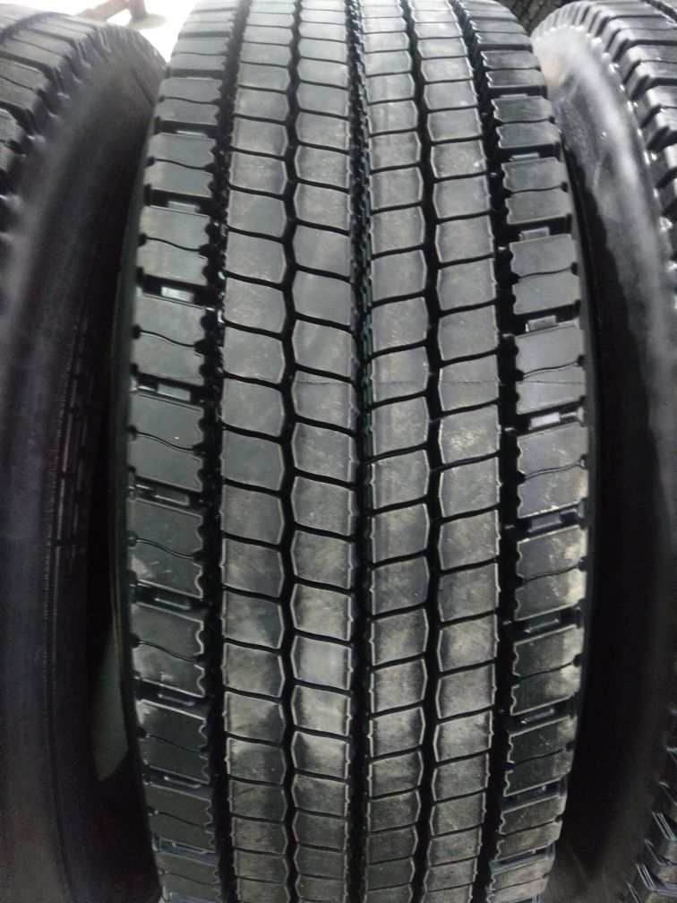 Anvelope 295/60R22,5 resapate Tractiune