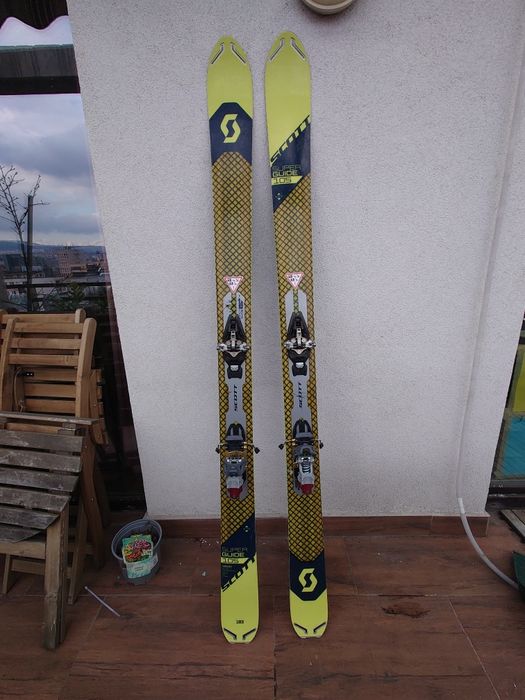 Ski/schiuri de tura Scott Superguide 105+Dynafit Beast+piei Kastle