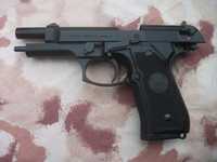 Pistol PUTERE MARE Beretta Airsoft/ UPGRADE 4,4 JOULI 1500 Bile 5 Co2