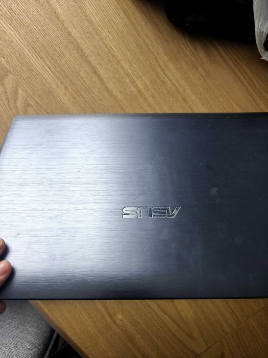 Лаптоп Asus 15.6 инча