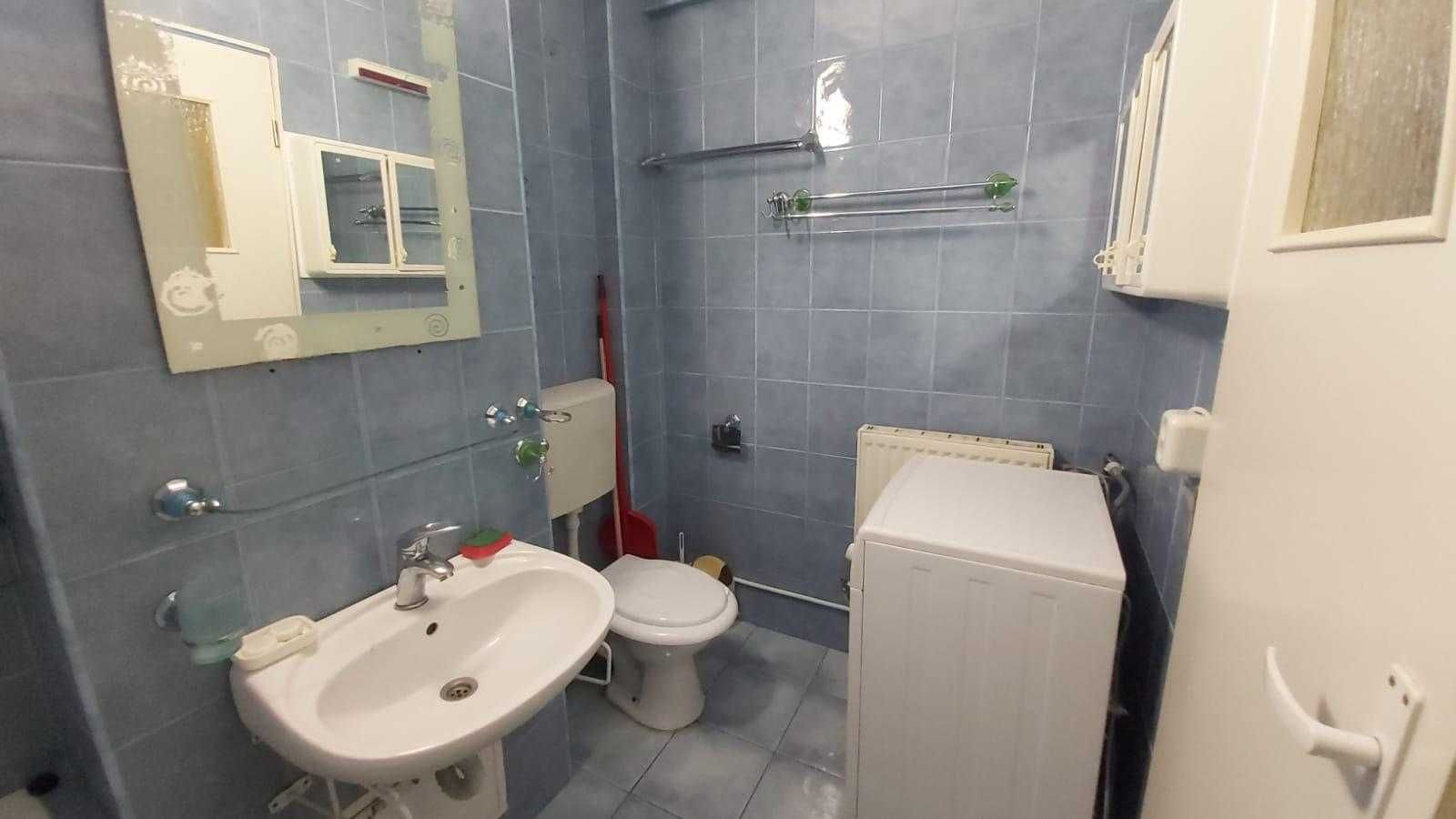 Apartament cu o camera pt inchiriat