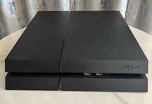 PS4 console with 4 joysticks & charger
