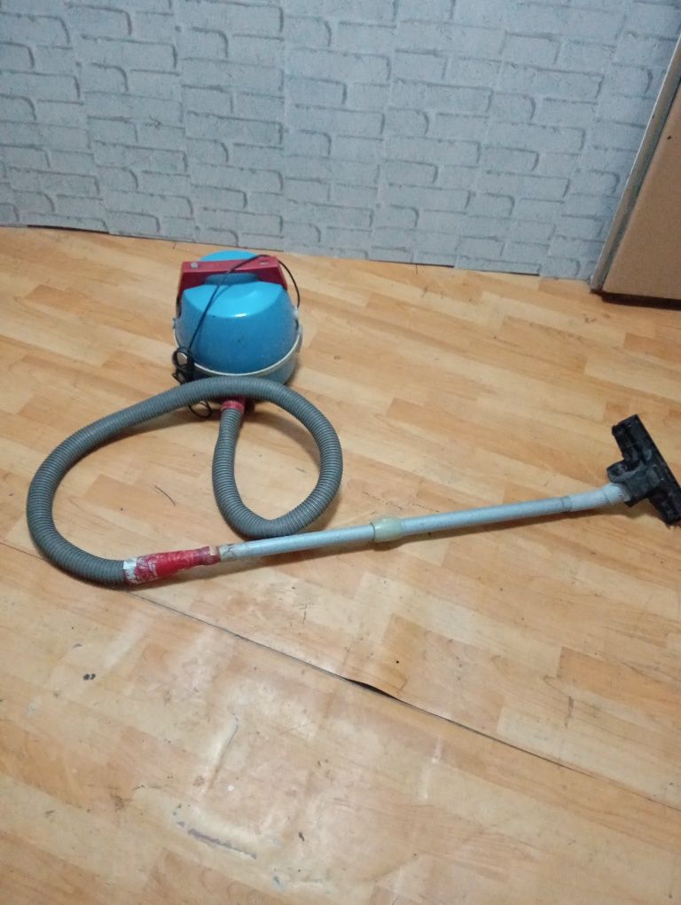 Продам пылесос Циклон М