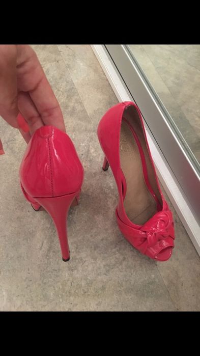 Оригинални розови парти обувки Kurt Geiger