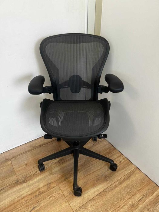 Refurbished Herman Miller Aeron Remastered Graphite