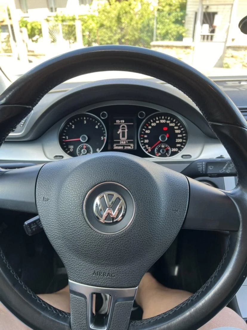 VW PASSAT 1.6 105к.с
