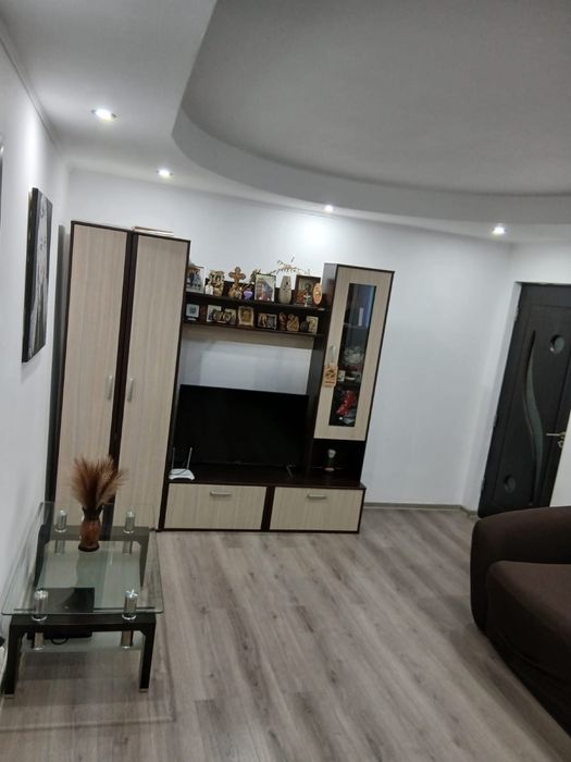 APARTAMENT 2 camere de vanzare