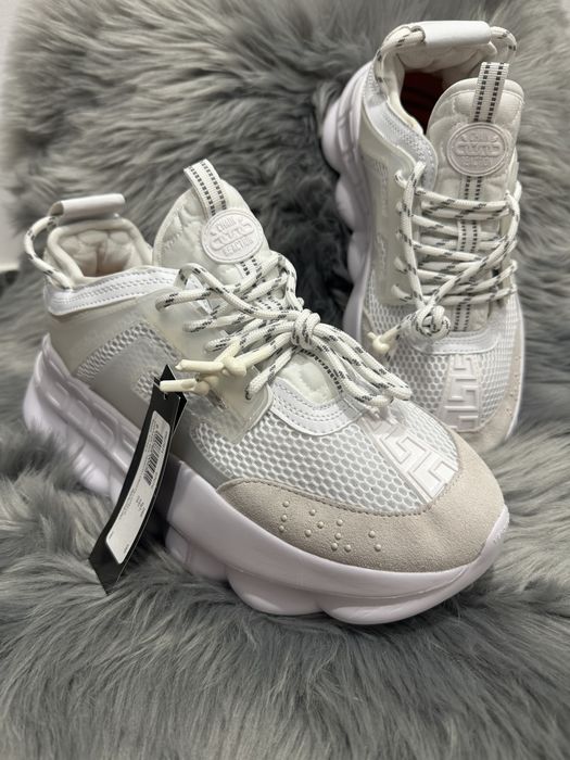 40-44 Versace Chain Reaction White