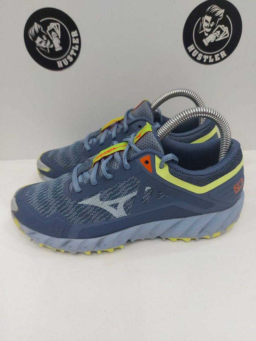 Дамски маратонки MIZUNO. Номер 37